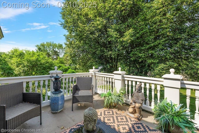 777 Kensington Ln, Bloomfield Hills, MI 48304 - view of wooden terrace