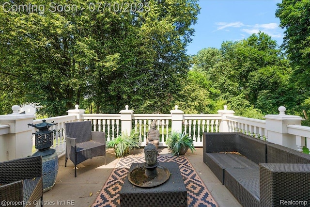 777 Kensington Ln, Bloomfield Hills, MI 48304 - view of patio / terrace with outdoor lounge area