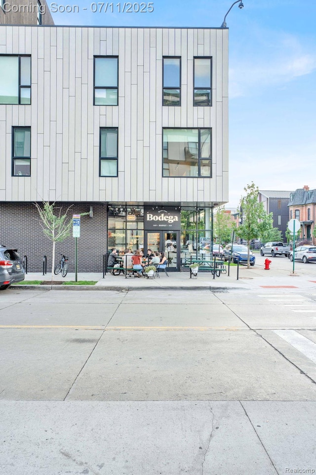 258 Edmund Pl, Detroit, MI 48201 - view of commercial property