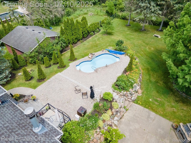 6120 Evanswood Rd, Troy, MI 48085 - aerial view of a pool area