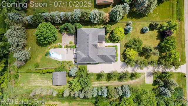 6120 Evanswood Rd, Troy, MI 48085 - drone / aerial view