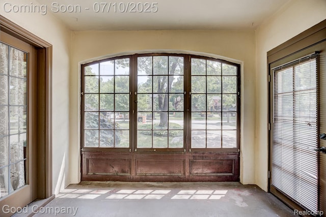 66 Oakdale Blvd, Pleasant Ridge, MI 48069 - doorway to outside with concrete floors