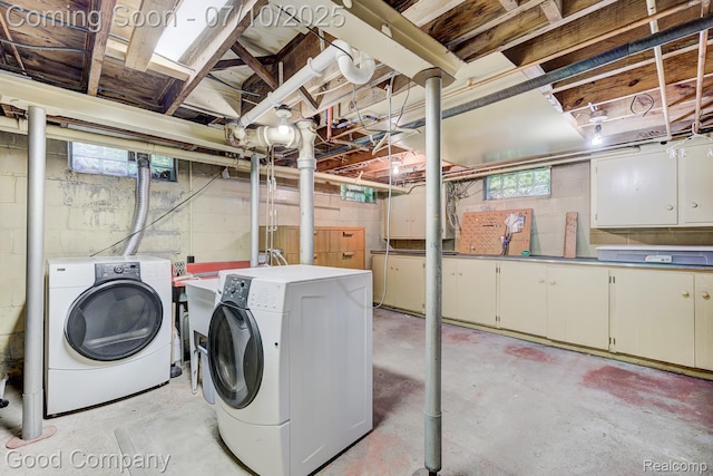 66 Oakdale Blvd, Pleasant Ridge, MI 48069 - below grade area featuring washer and dryer