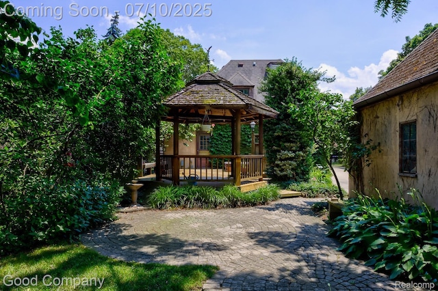 66 Oakdale Blvd, Pleasant Ridge, MI 48069 - surrounding community with a gazebo, a patio area, and a wooden deck