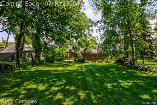 66 Oakdale Blvd, Pleasant Ridge, MI 48069 - view of fenced backyard