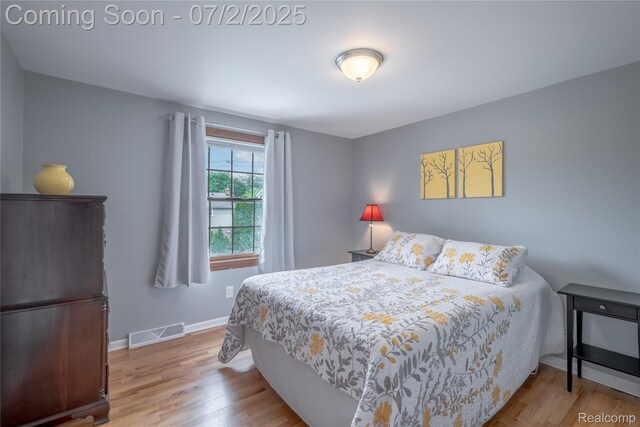 11216 Old Bridge Rd, Grand Blanc, MI 48439 - bedroom with wood finished floors