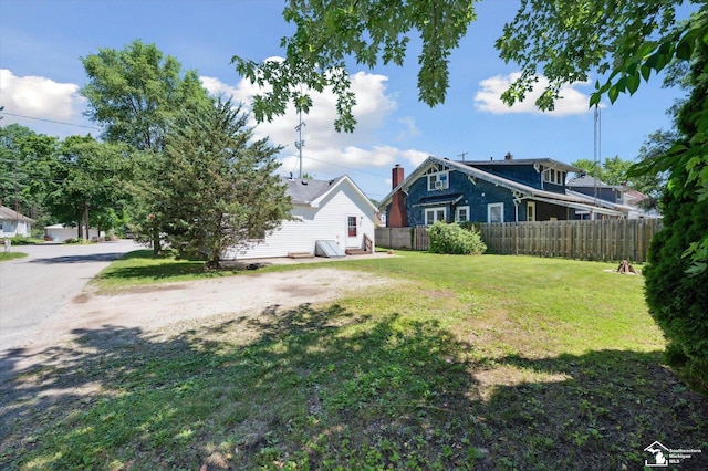 1107 W Temperance Rd, Temperance, MI 48182 - view of yard
