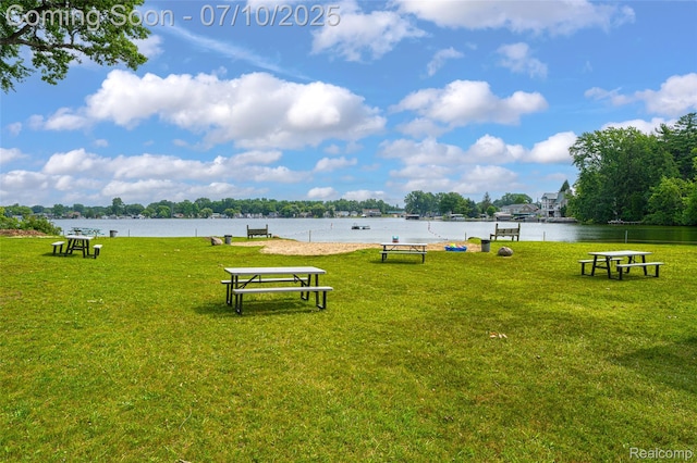 2150 Dunwoodie St, Ortonville, MI 48462 - surrounding community featuring a yard