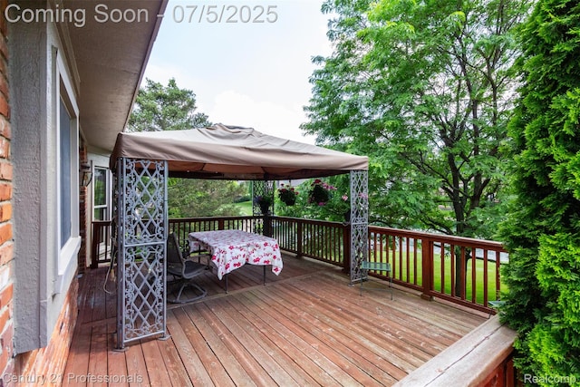 6626 Lake Pointe, Shelby Twp, MI 48317 - view of wooden deck