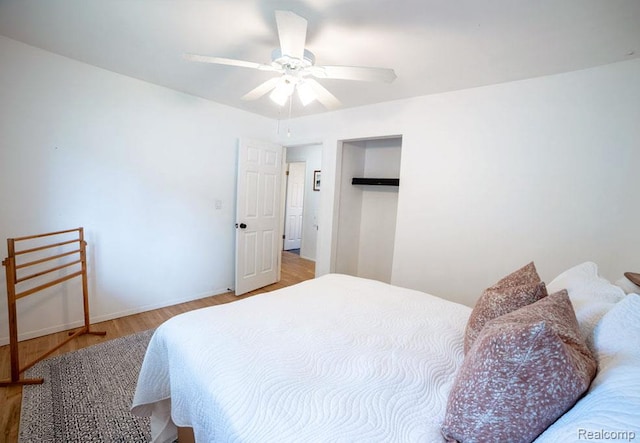 8220 Rivard Ave, Warren, MI 48089 - bedroom featuring wood finished floors and ceiling fan