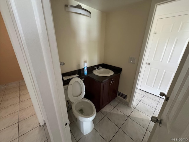 28240 Lahser Rd, Southfield, MI 48034 - bathroom featuring tile patterned flooring and vanity