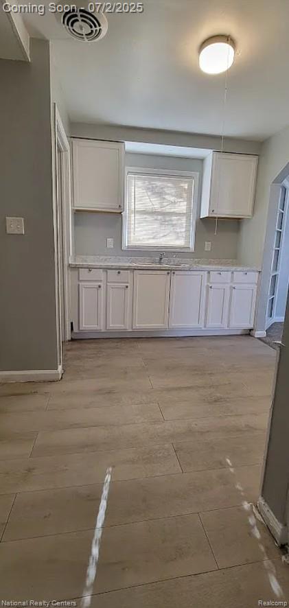18108 Waltham St, Detroit, MI 48205 - photo 6