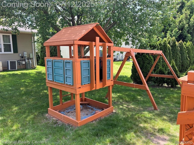 38443 Meghan Ln, Westland, MI 48185 - view of jungle gym featuring a yard