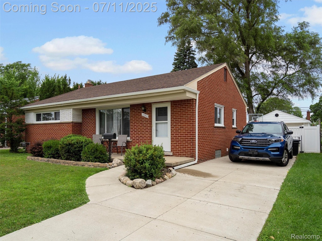 28960 Minton St, Livonia, MI 48150 - photo 1