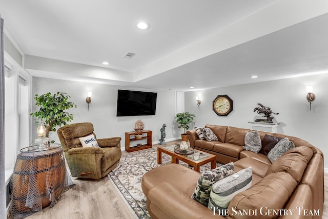 13400 Ravine View Dr, Grand Haven, MI 49417 - living area featuring light wood-style floors and recessed lighting