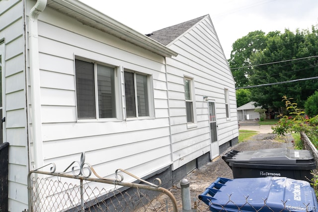 4410 Brunswick Ave, Flint, MI 48507 - view of side of home