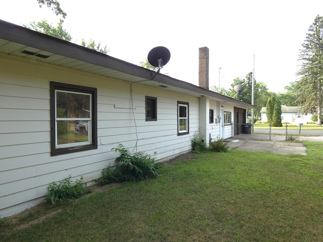 1634 Ogden Ave, Benton Harbor, MI 49022 - view of side of property