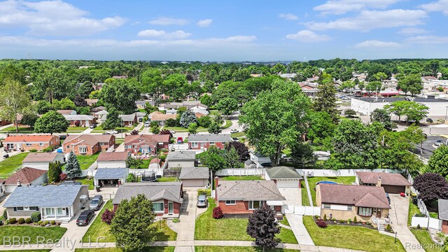2890 Maxwell St, Trenton, MI 48183 - aerial perspective of suburban area