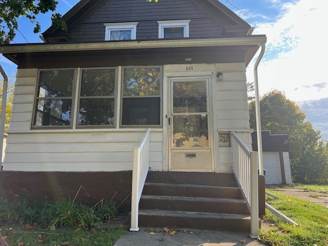611 Steward Ave, Jackson, MI 49202 - view of front of house