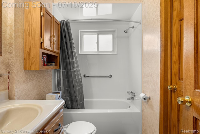25416 Yale St S, Dearborn Heights, MI 48125 - full bathroom featuring shower / bath combination with curtain and vanity
