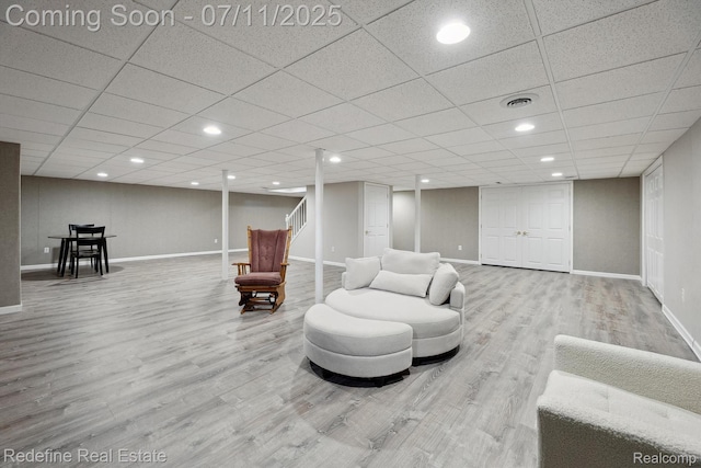 47451 Wallingford Ct, Canton, MI 48188 - sitting room featuring wood finished floors, recessed lighting, and a drop ceiling