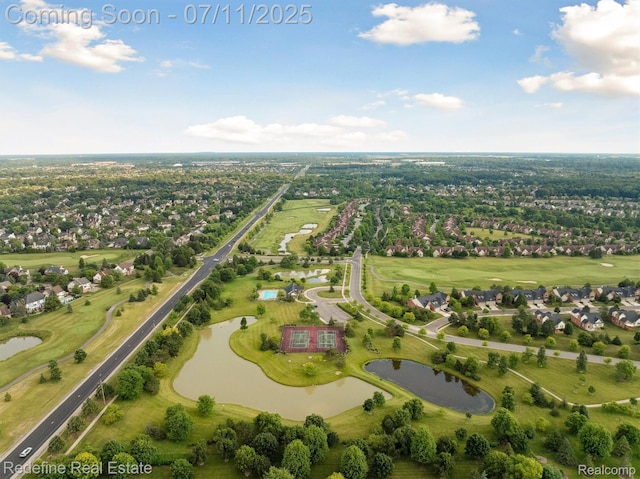 47451 Wallingford Ct, Canton, MI 48188 - aerial view of property and surrounding area featuring a large body of water, a local golf course, and nearby suburban area