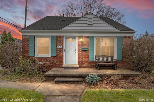 2368 Stanhope St, Grosse Pointe Woods, MI 48236