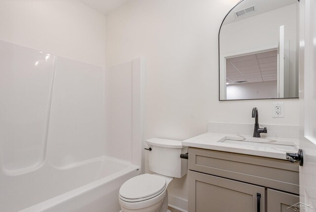 9841 Beech Tree Ln, Frankenmuth, MI 48734 - full bath featuring vanity and shower / tub combination