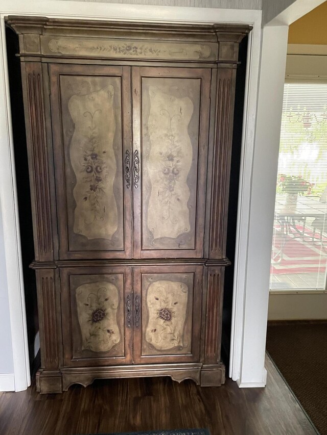 8441 Homerich Ave, Byron Center, MI 49315 - detailed view of wood finished floors
