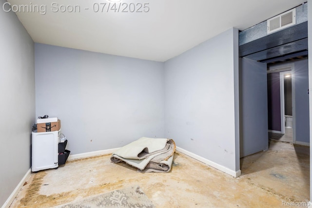 52448 Cedar Mill Dr, Macomb, MI 48042 - empty room featuring baseboards