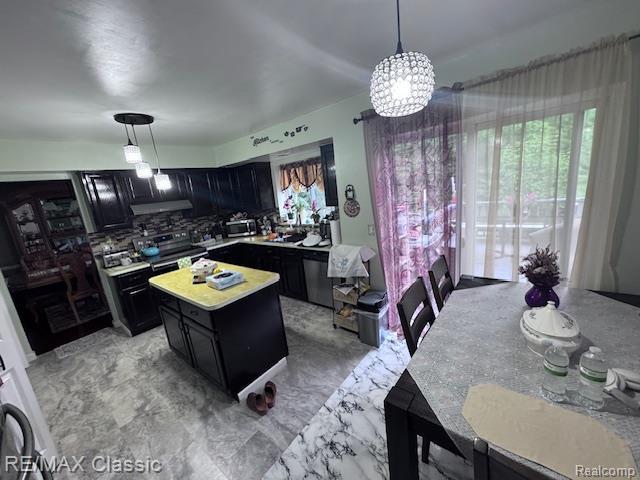 1753 Dawncrest Dr, West Bloomfield, MI 48324 - photo 4