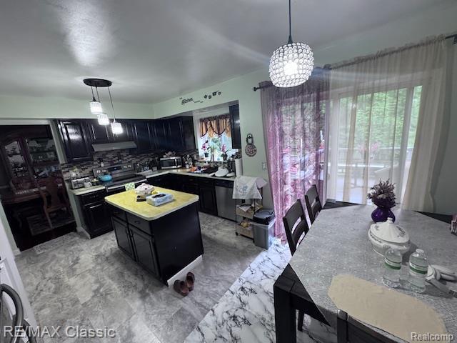 1753 Dawncrest Dr, West Bloomfield, MI 48324 - photo 5