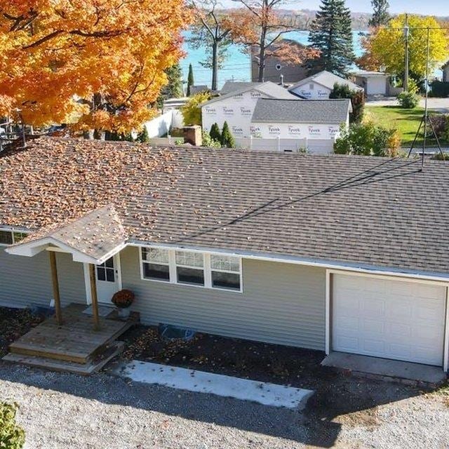 7457 Cairn Hwy, Elk Rapids, MI 49629