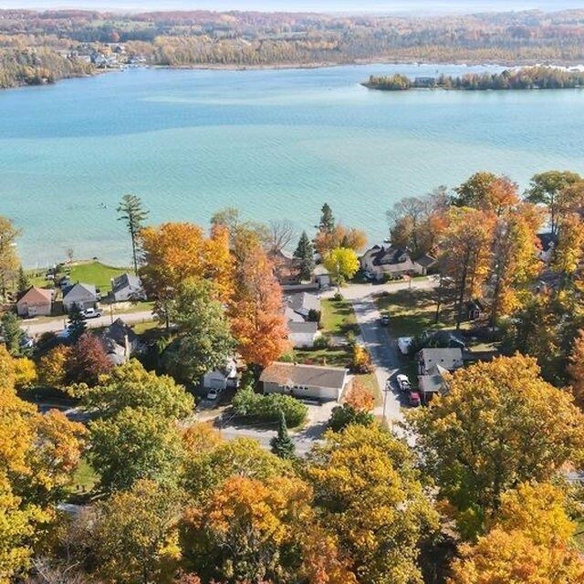 7457 Cairn Hwy, Elk Rapids, MI 49629