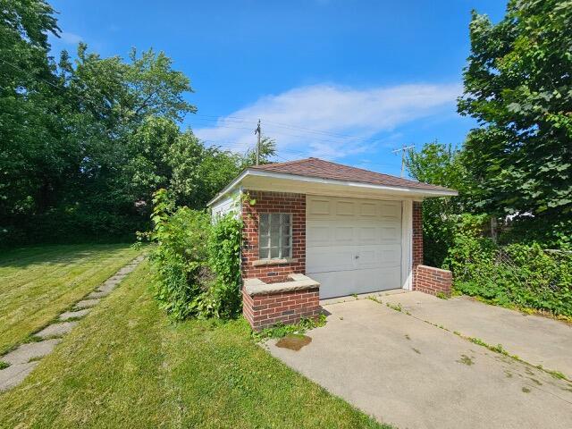 20007 Lancaster St, Harper Woods, MI 48225 - photo 7