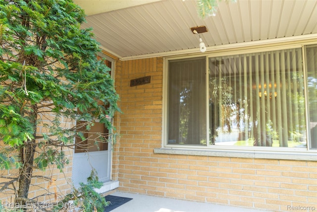 25640 Grand Concourse St, Southfield, MI 48075 - entrance to property with brick siding