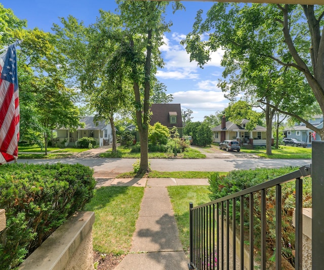216 Kenwood Ave, Ann Arbor, MI 48103 - view of yard featuring a residential view