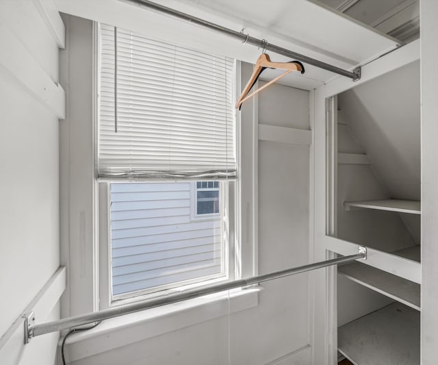 216 Kenwood Ave, Ann Arbor, MI 48103 - view of walk in closet