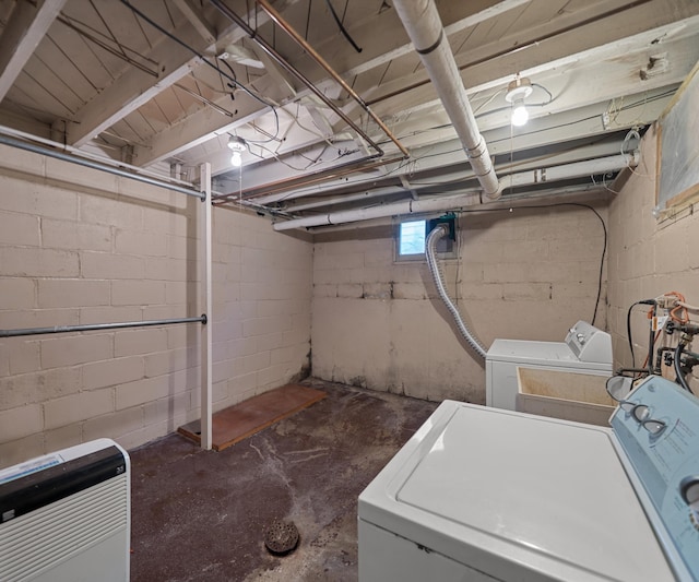 216 Kenwood Ave, Ann Arbor, MI 48103 - laundry room featuring separate washer and dryer