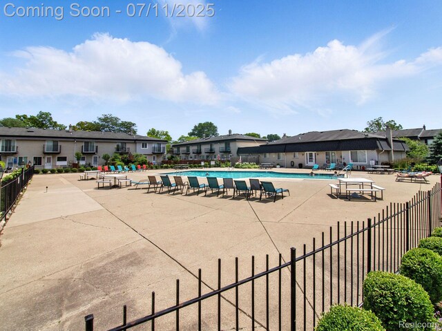 28230 Universal Dr, Warren, MI 48092 - photo 25