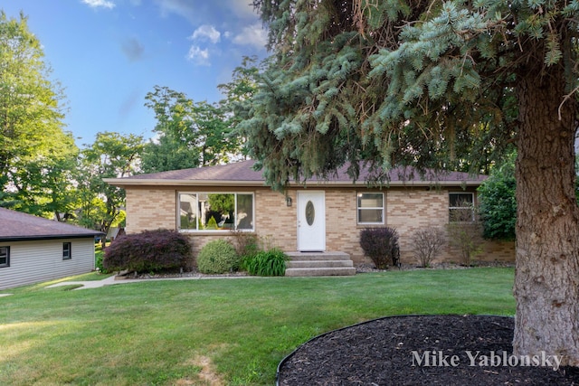 1766 Glenvale Dr SW, Wyoming, MI 49519 - photo 1