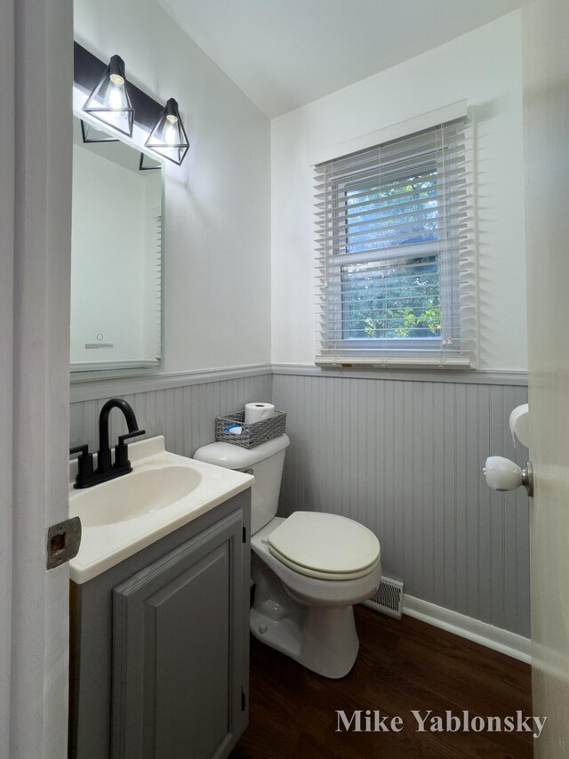 1766 Glenvale Dr SW, Wyoming, MI 49519 - photo 27
