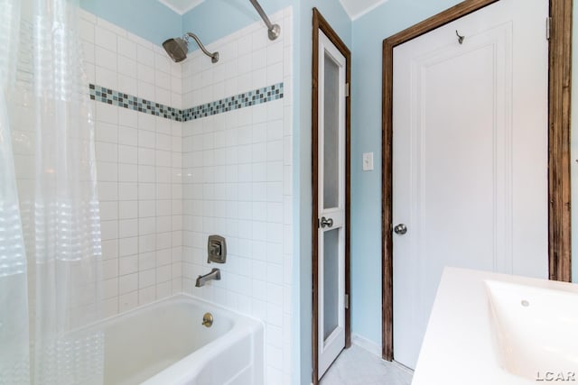 407 Flowerdale St, Ferndale, MI 48220 - full bathroom with shower / bathtub combination with curtain and baseboards