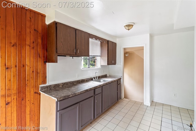 5981 University Pl, Detroit, MI 48224 - kitchen featuring a sink and dark countertops