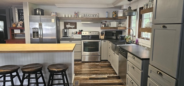 585 Robinson Rd, Jackson, MI 49203 - photo 7