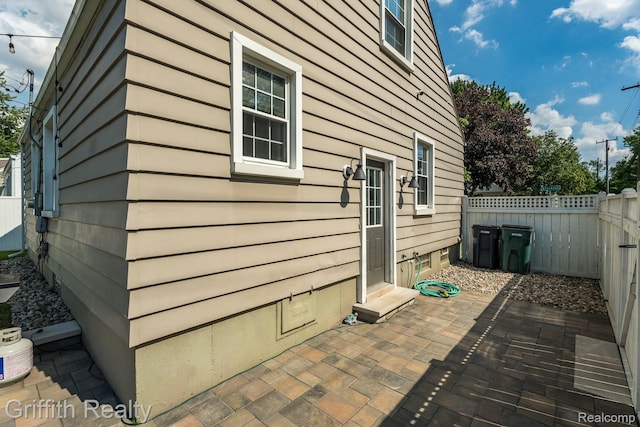 2001 Brockton Ave, Royal Oak, MI 48067 - view of side of home with a patio