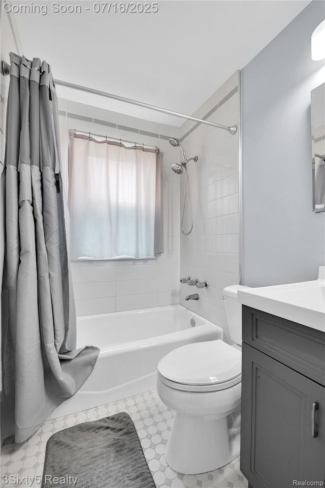 2133 Bailey St, Dearborn, MI 48124 - bathroom featuring vanity and shower / bath combo