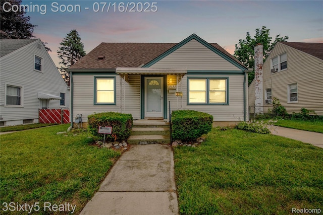 2133 Bailey St, Dearborn, MI 48124 - bungalow-style home featuring a lawn