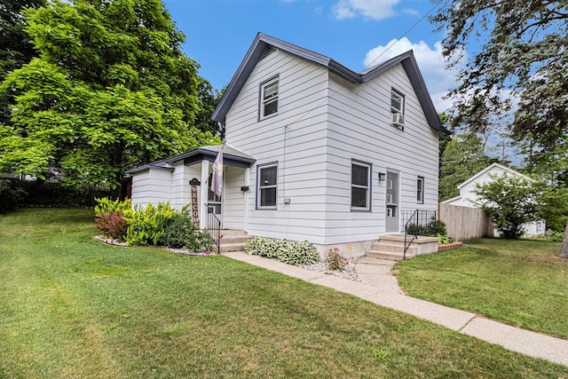 407 W Pine St, Big Rapids, MI 49307 - traditional home featuring a front yard
