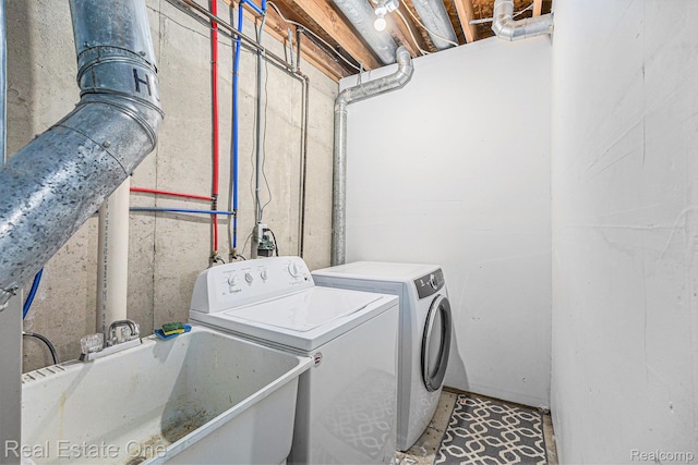 239 Fieldcrest St, Ann Arbor, MI 48103 - laundry area featuring washer and dryer